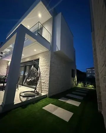 Sunset Villa